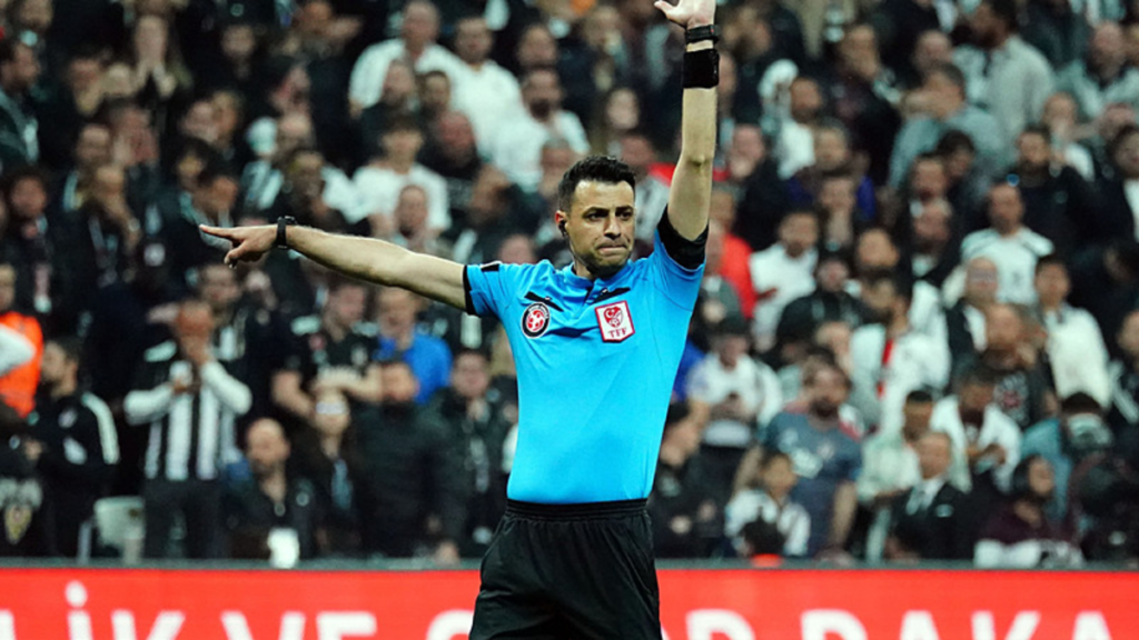Fenerbahçe-Tümosan Konyaspor maçı VAR hakemi Ali Şansalan oldu