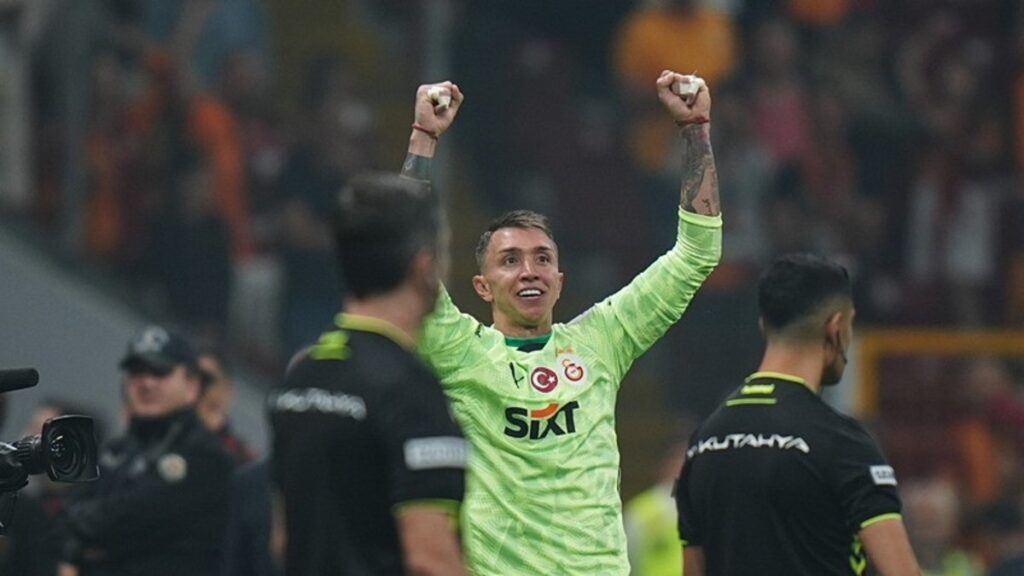 Muslera’dan Galatasaray formasıyla son sözler! “Burası ikinci ülkemiz”