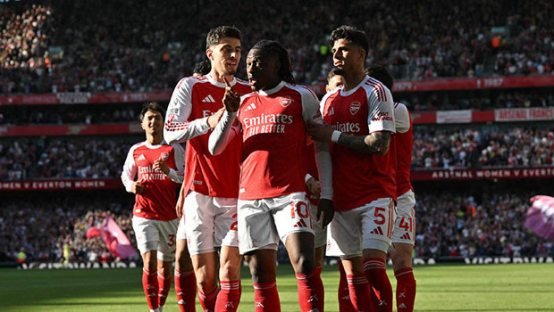 Eze, Arsenal’ı maç fazlasıyla zirveye taşıdı!