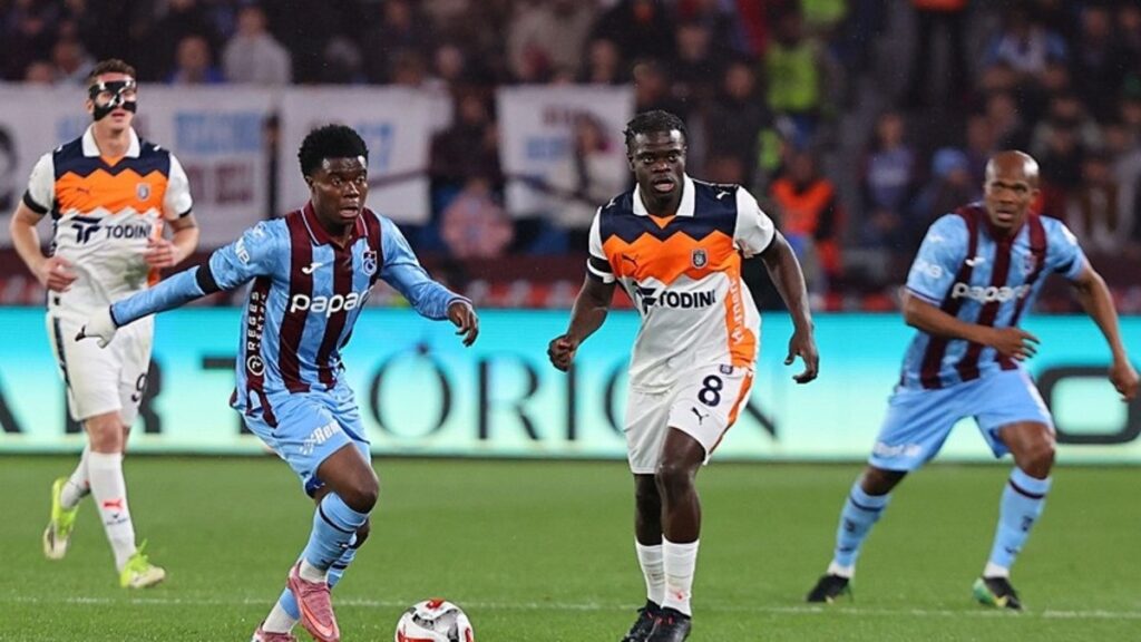 Trabzonspor evinde RAMS Başakşehir ile berabere kaldı!