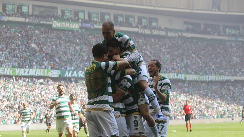 Nesine 2. Lig Kırmızı Grup’ta şampiyon Bursaspor!