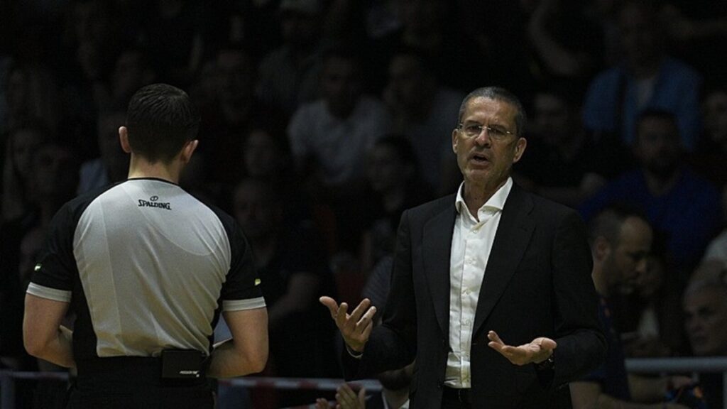 EuroLeague’de yılın başantrenörü Pedro Martinez