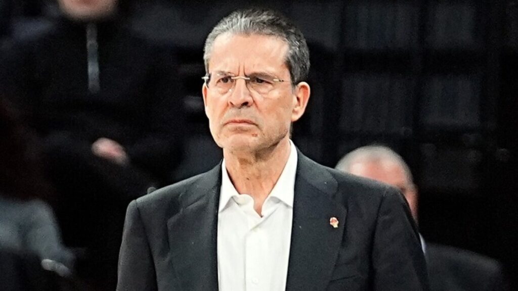EuroLeague’de yılın başantrenörü Pedro Martinez oldu!