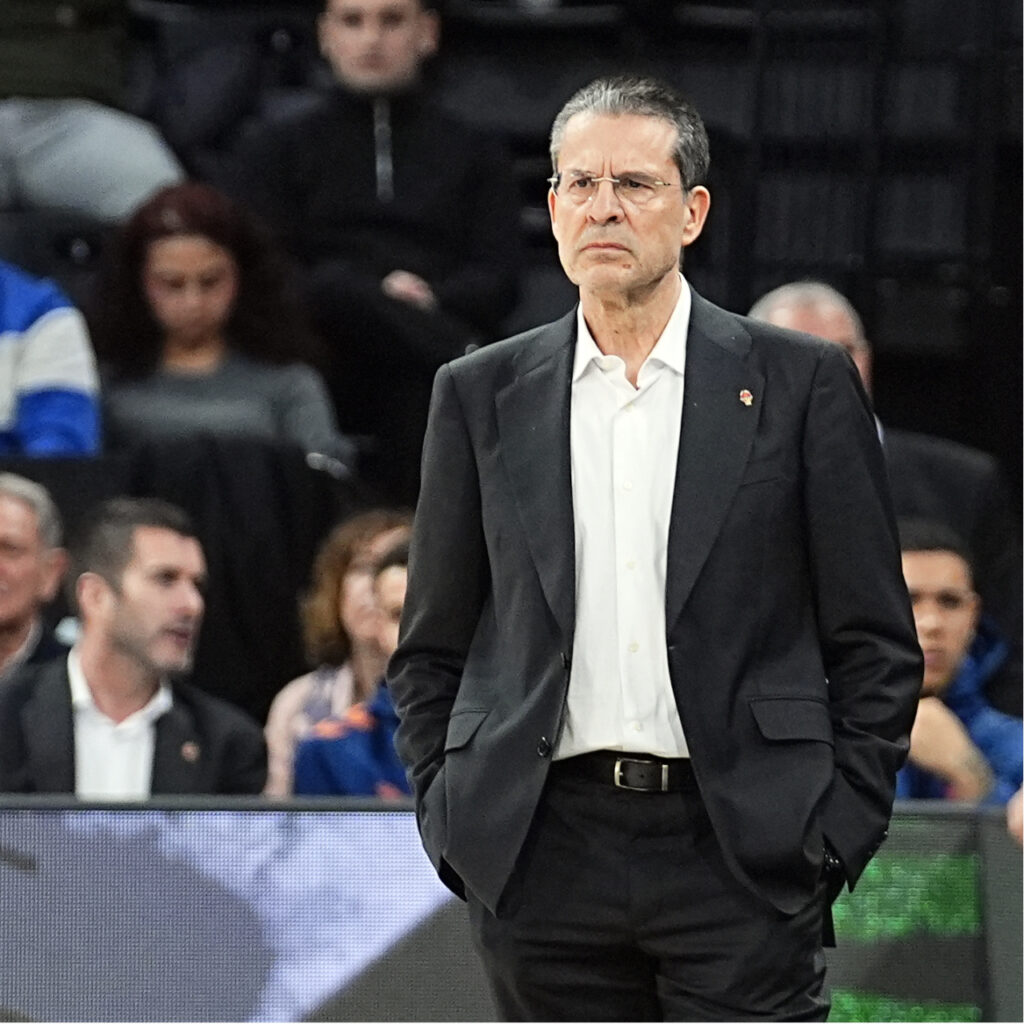 EuroLeague’de yılın başantrenörü Martinez!