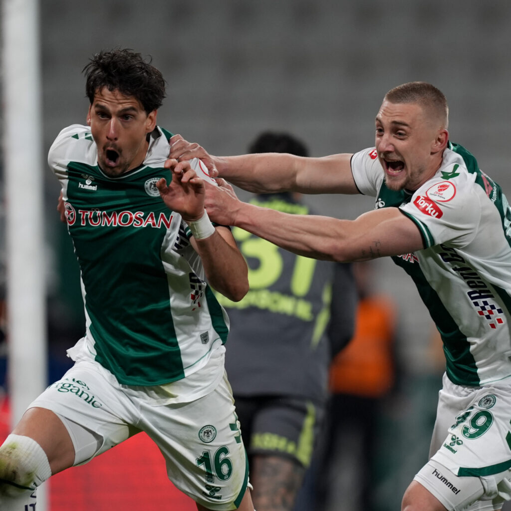 Fenerbahçe elendi, Konyaspor yarı finalde!