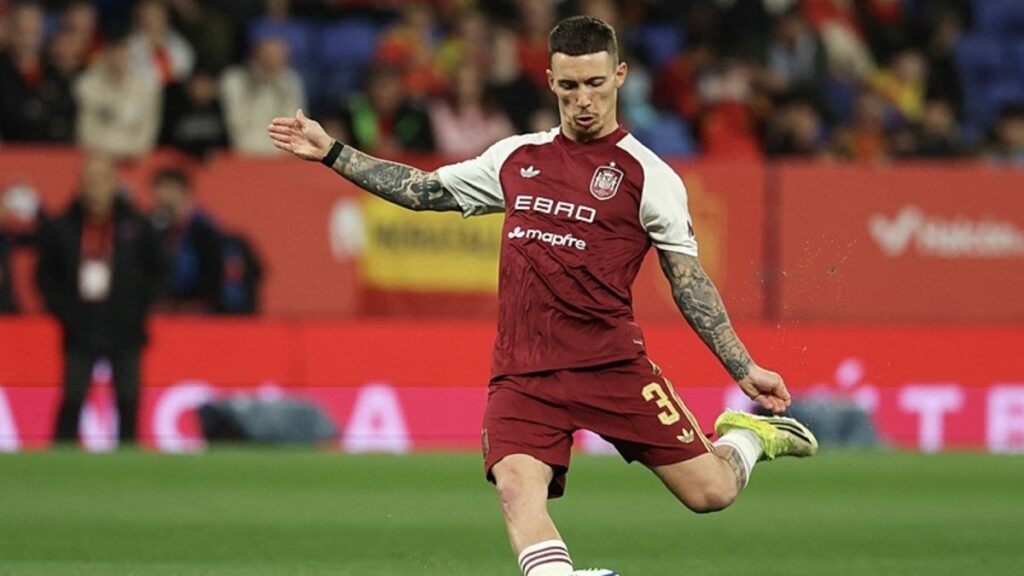 Beşiktaş için flaş transfer iddiası! Sol beke yıldız geliyor