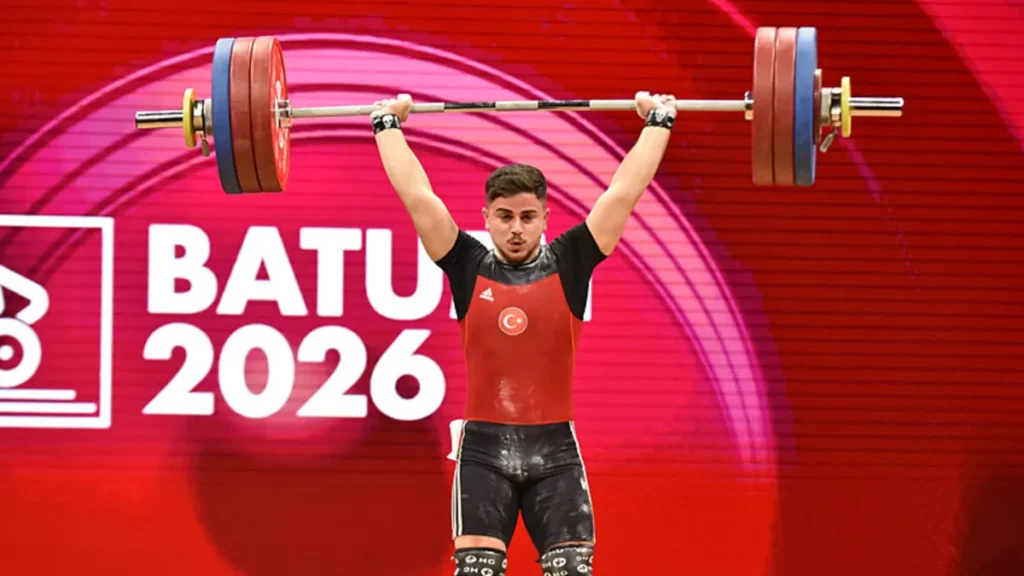 Milli halterci Kaan Kahriman’dan gümüş madalya