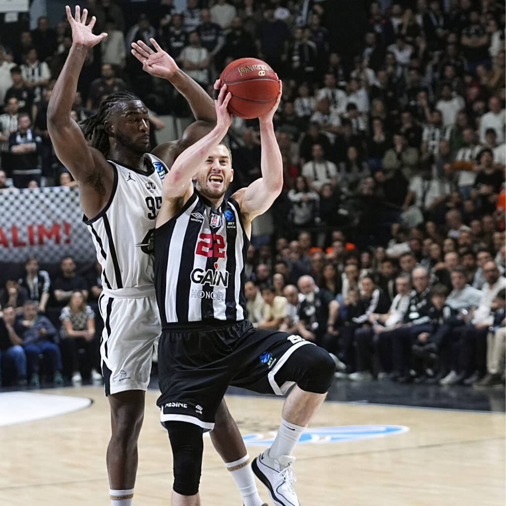 Beşiktaş finalde ilk maçı kaybetti!