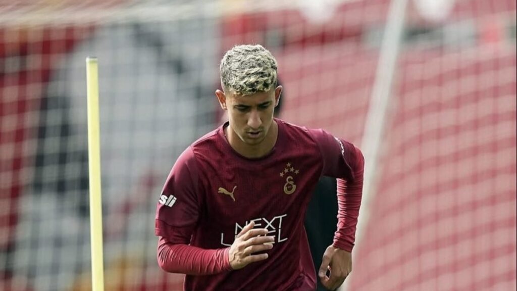 Galatasaray’dan Fenerbahçe’ye flaş transfer!