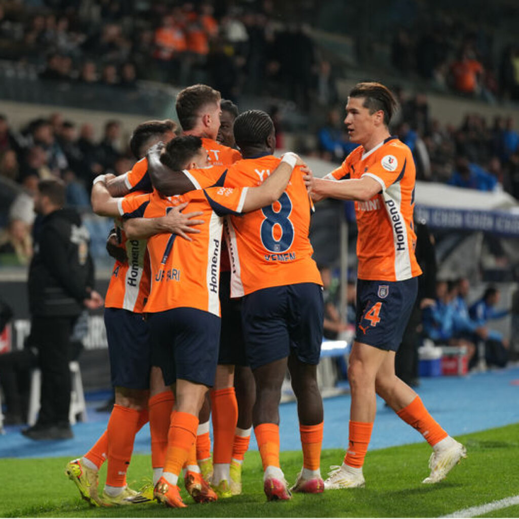 Başakşehir evinde dört dörtlük!