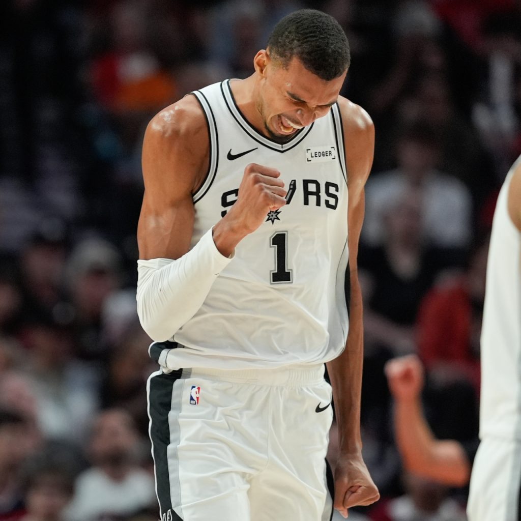 NBA’de Spurs, Konferans yarı finalinde!