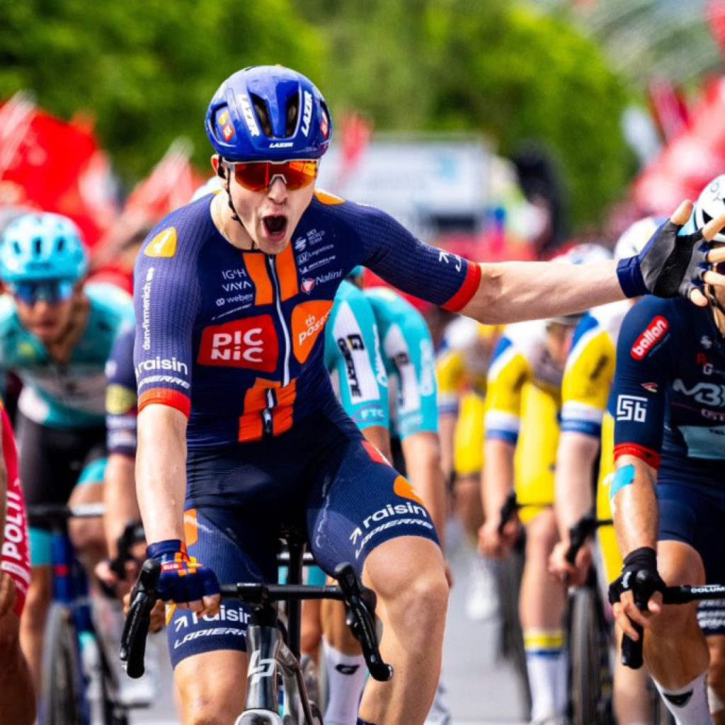 TUR 2026’ın beşinci etabını van Uden kazandı!