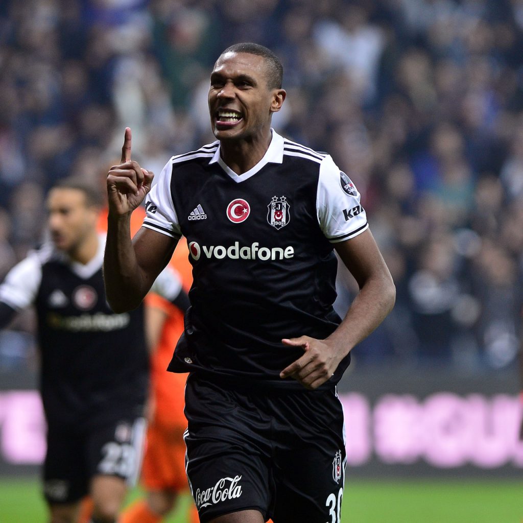 “Umarım Beşiktaş yeni sezonda Süper Lig’i kazanır”