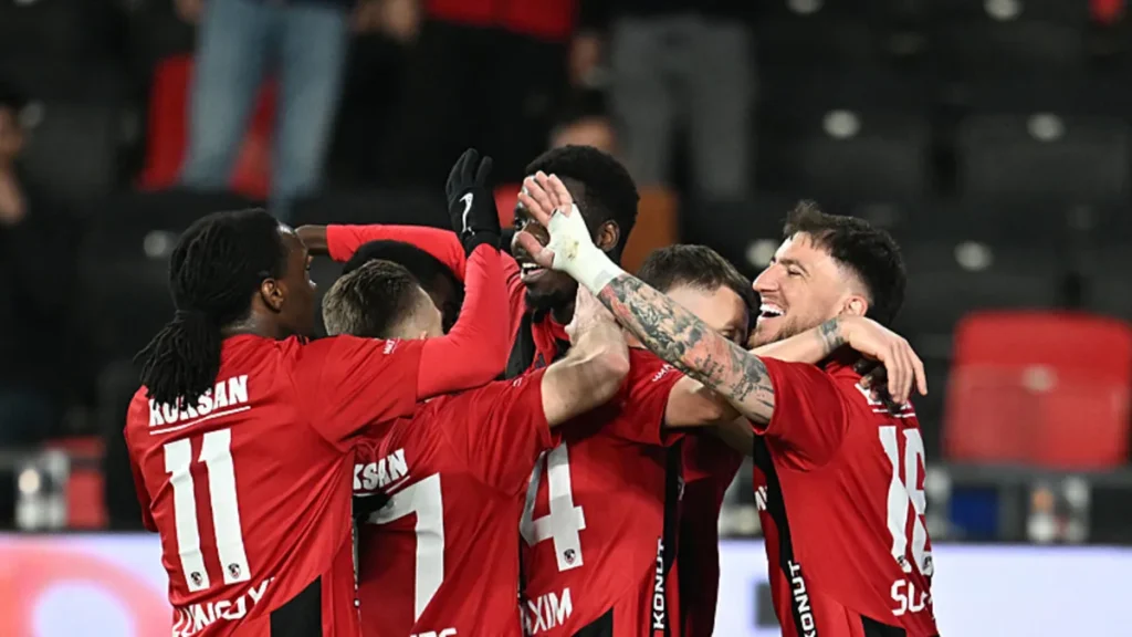 Gaziantep FK kazandı! Kayserispor ateşle oynuyor