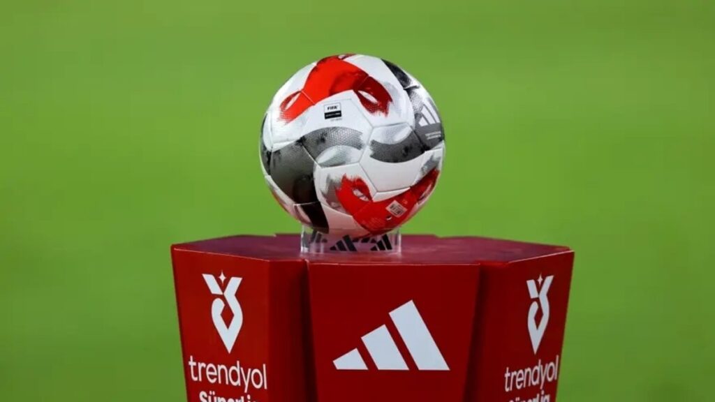 Trabzonspor son anlarda RAMS Başakşehir’e takıldı! İşte zirve yarışında son durum