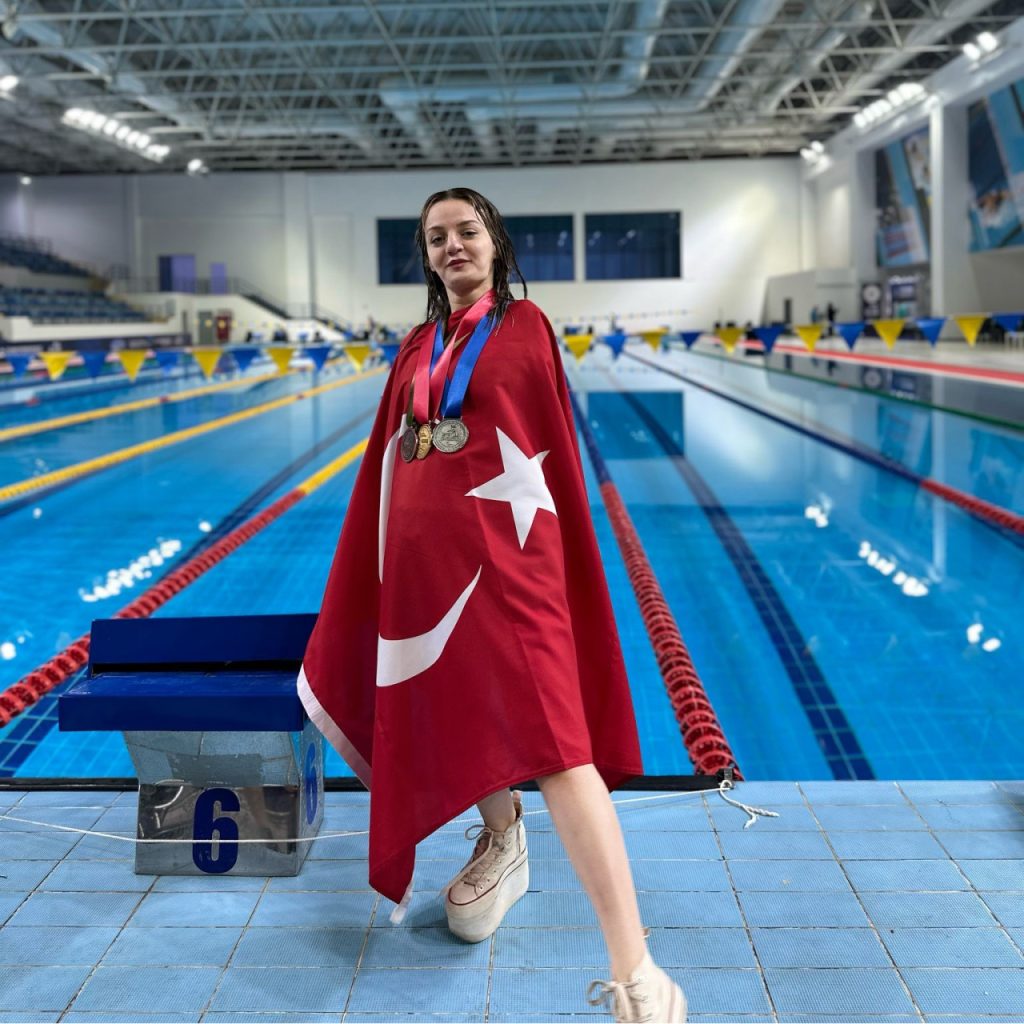 Sümeyye Boyacı’dan Paris’te altın madalya!